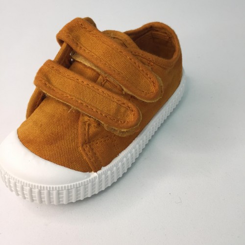 Zapy Zapatillas de lona mostaza dos velcros